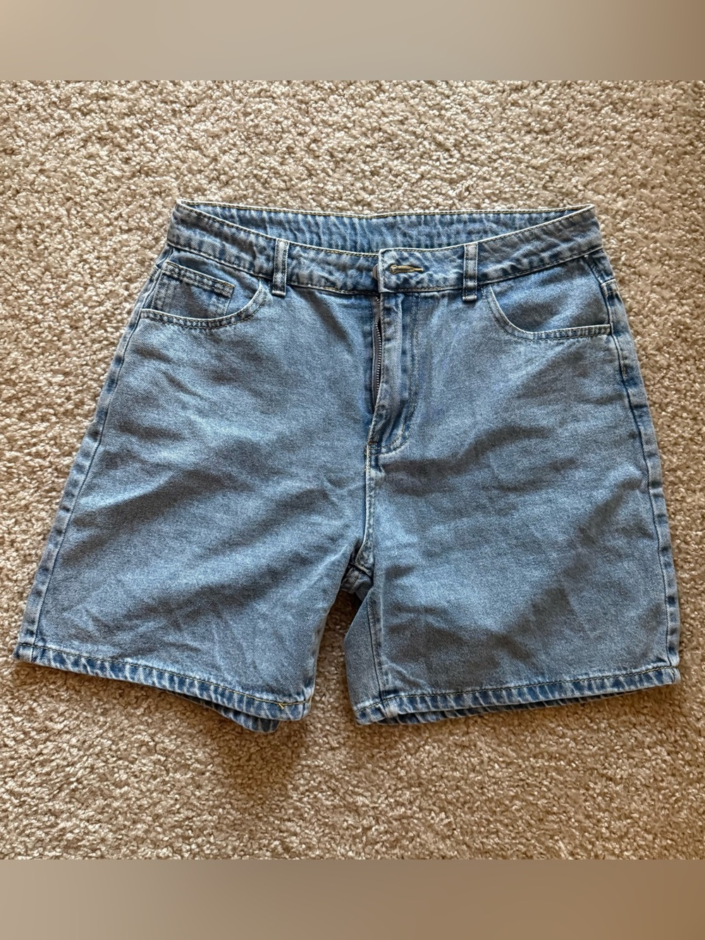 Women’s Bermuda Denim Shorts Large Light Wash High Rise Long Jean Shorts